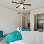 Houston Med Center Modern Queen Suite With Free Parking